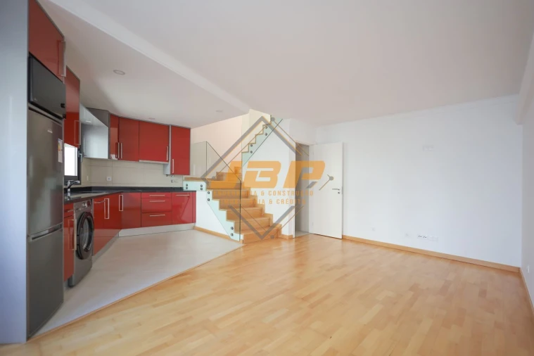 Moradia T1 para Venda em São Martinho do Porto Foto 4