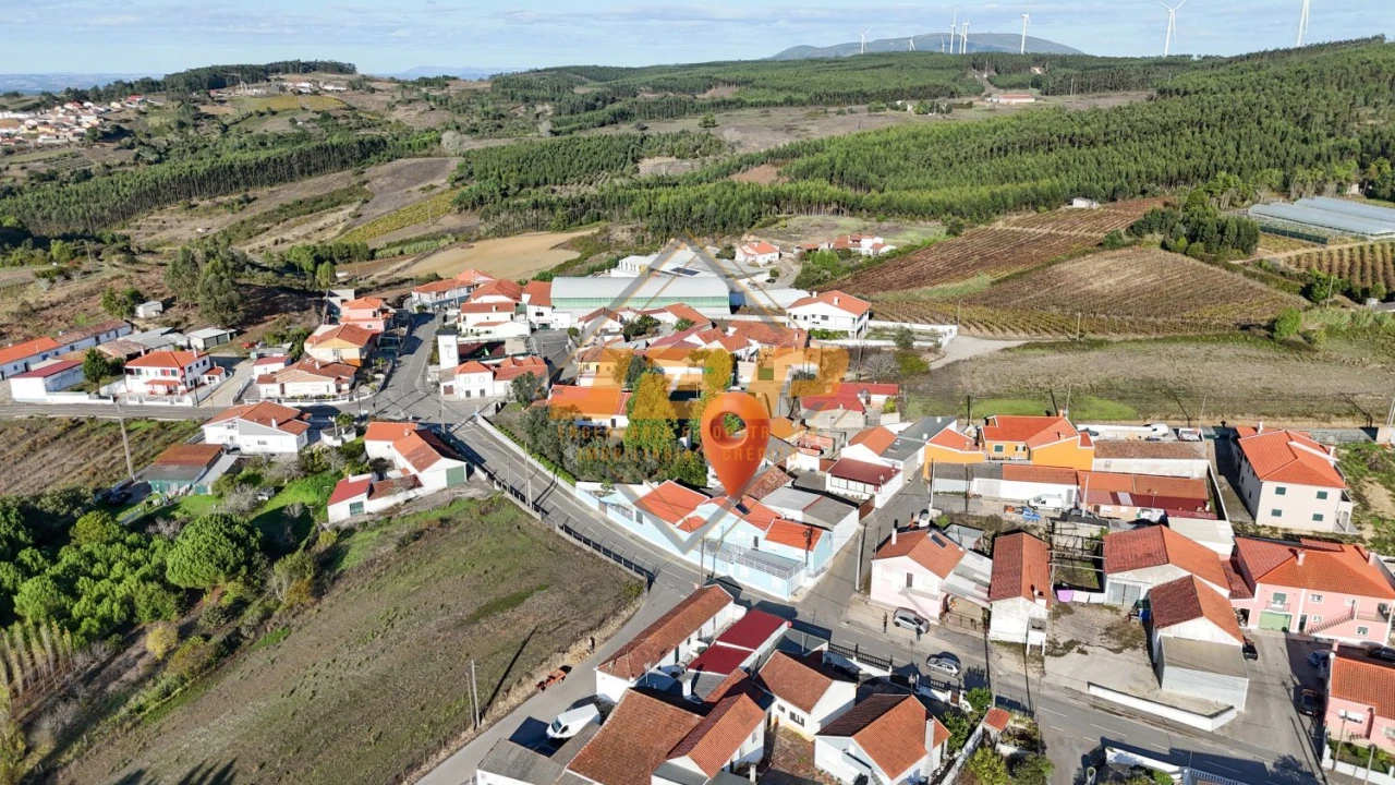 Moradia T3 para Venda em Maxial e Monte Redondo Foto 17