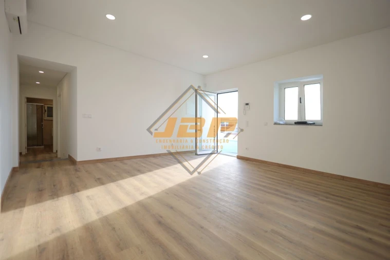 Moradia T3 para Venda em Maxial e Monte Redondo Foto 12