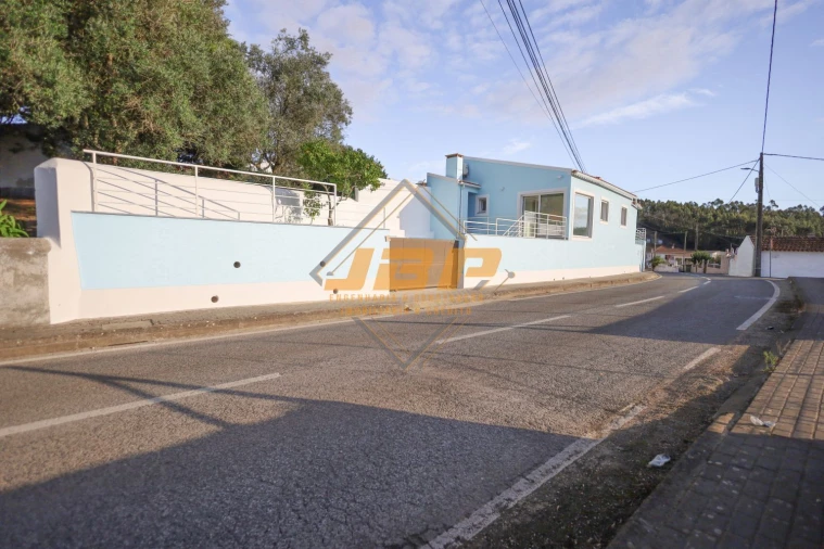 Moradia T3 para Venda em Maxial e Monte Redondo Foto 30