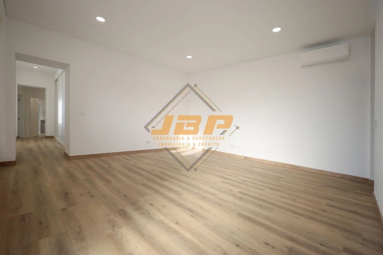 Moradia T3 para Venda em Maxial e Monte Redondo Foto 13