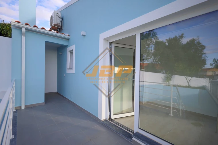 Moradia T3 para Venda em Maxial e Monte Redondo Foto 20