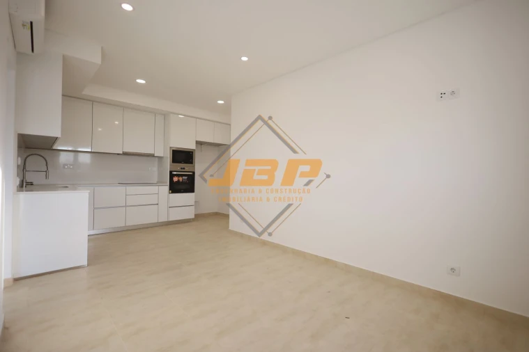 Moradia T3 para Venda em Maxial e Monte Redondo Foto 15