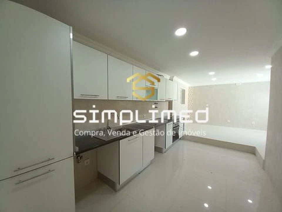Moradia T3 para Venda em São Domingos de Rana Foto 3