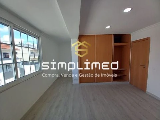 Moradia T3 para Venda em São Domingos de Rana Foto 10