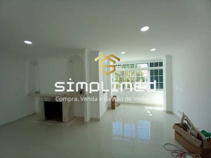 Moradia T3 para Venda em São Domingos de Rana Foto 5