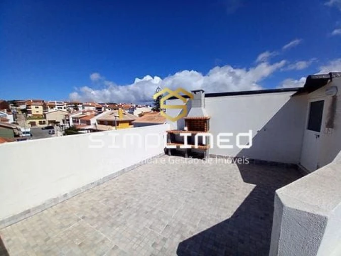 Moradia T3 para Venda em São Domingos de Rana