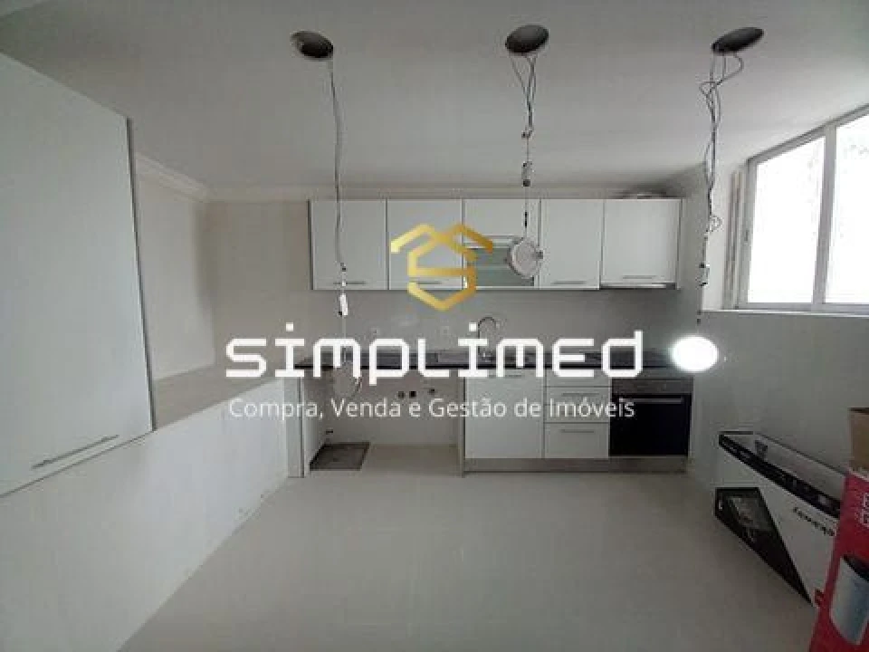 Moradia T3 para Venda em São Domingos de Rana Foto 4