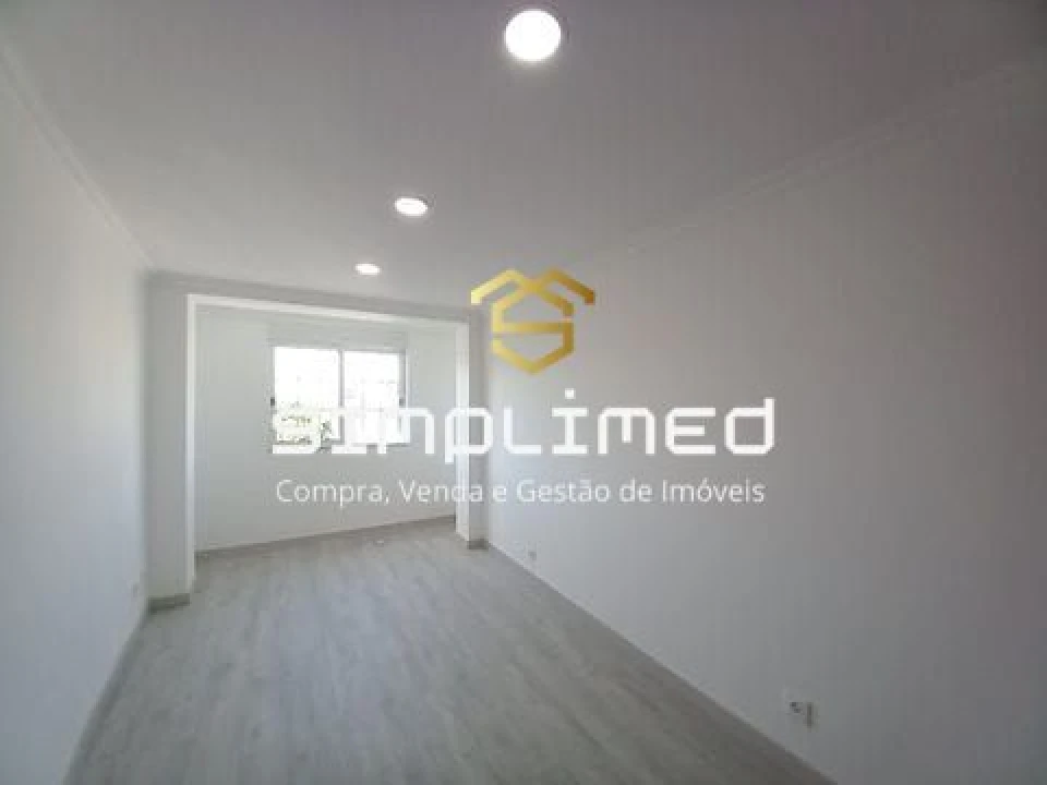 Moradia T3 para Venda em São Domingos de Rana Foto 7