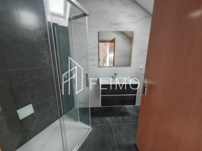 Apartamento T0 para Venda em Ovar, São João, Arada e São Vicente de Pereira Jusã Foto 4