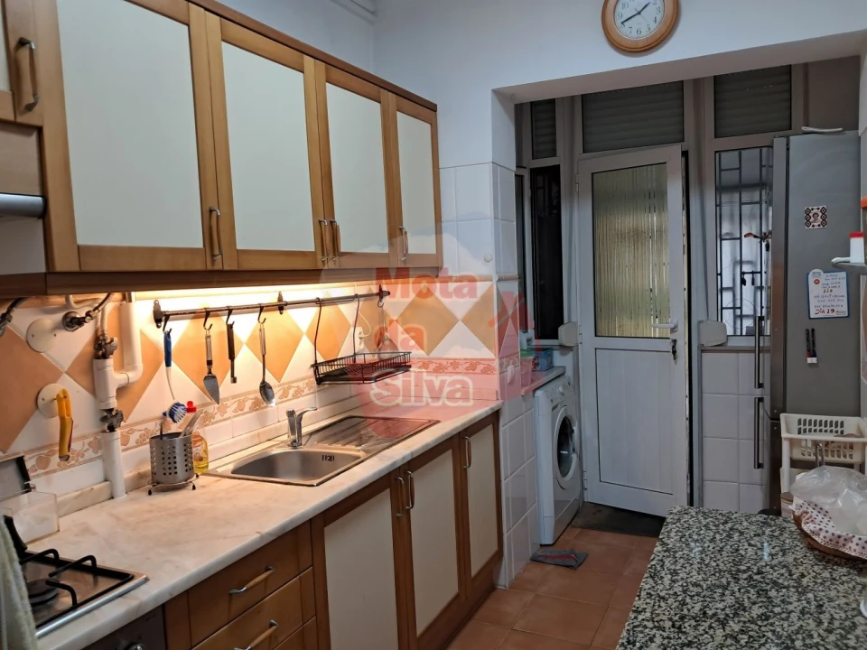 Apartamento T2 para Venda em Queluz e Belas Foto 7