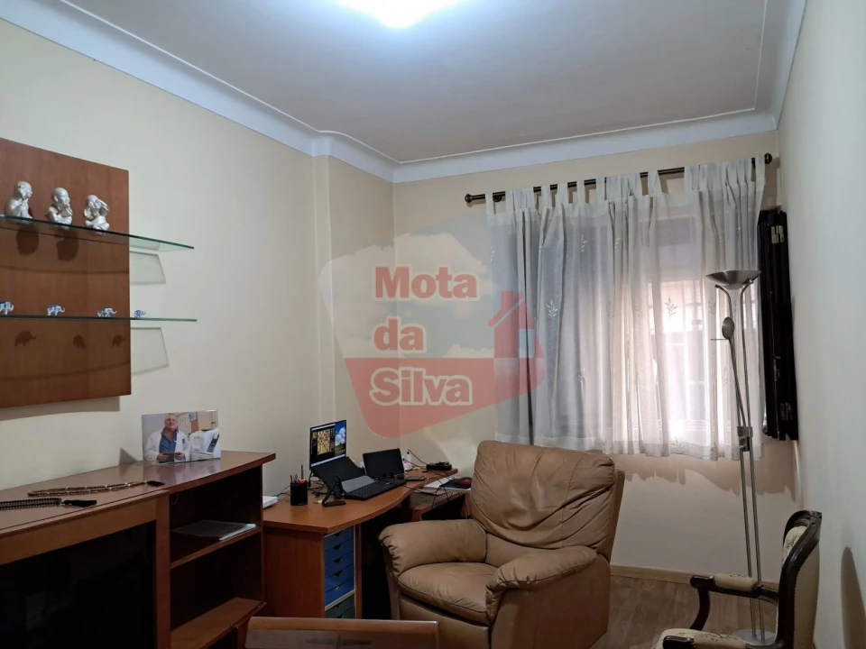 Apartamento T2 para Venda em Queluz e Belas Foto 12