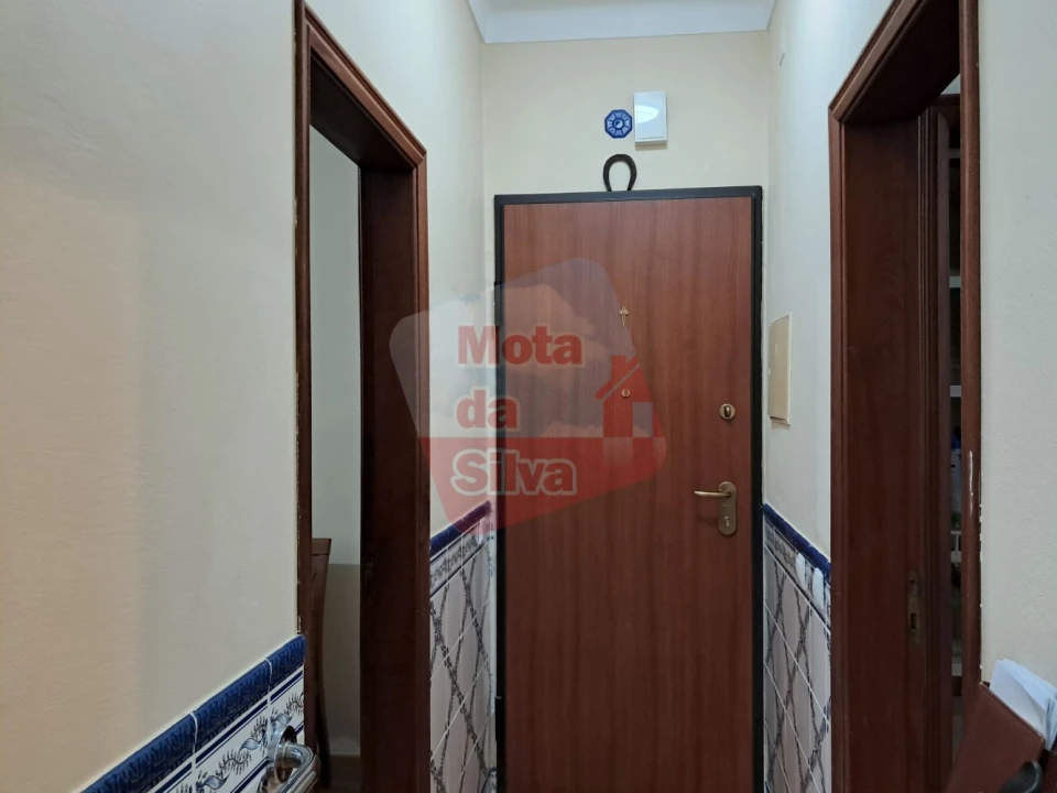 Apartamento T2 para Venda em Queluz e Belas Foto 17