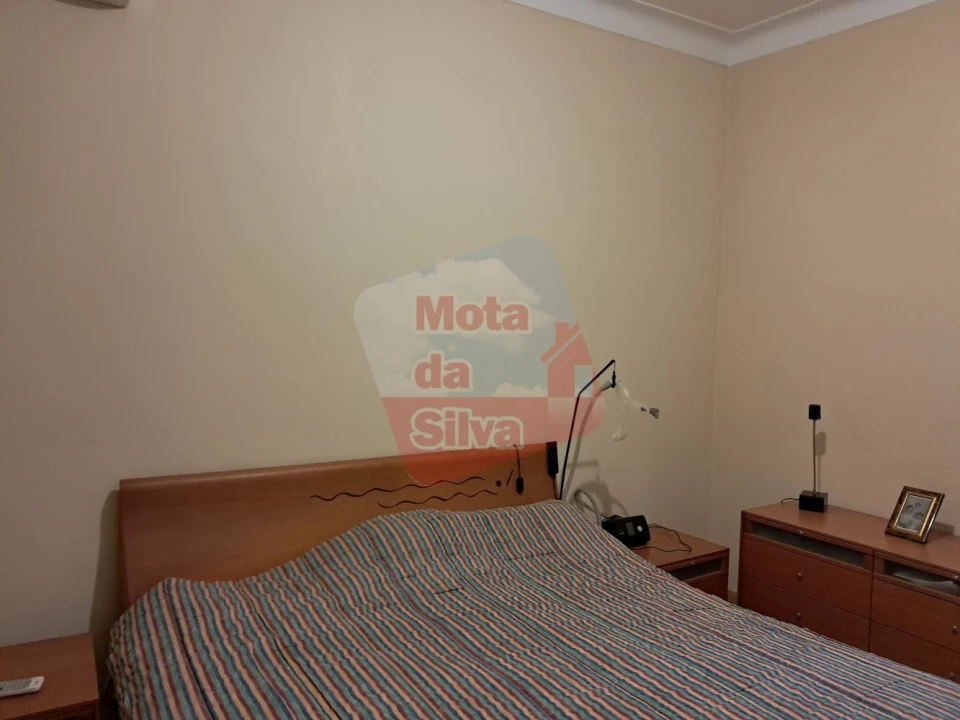 Apartamento T2 para Venda em Queluz e Belas Foto 14