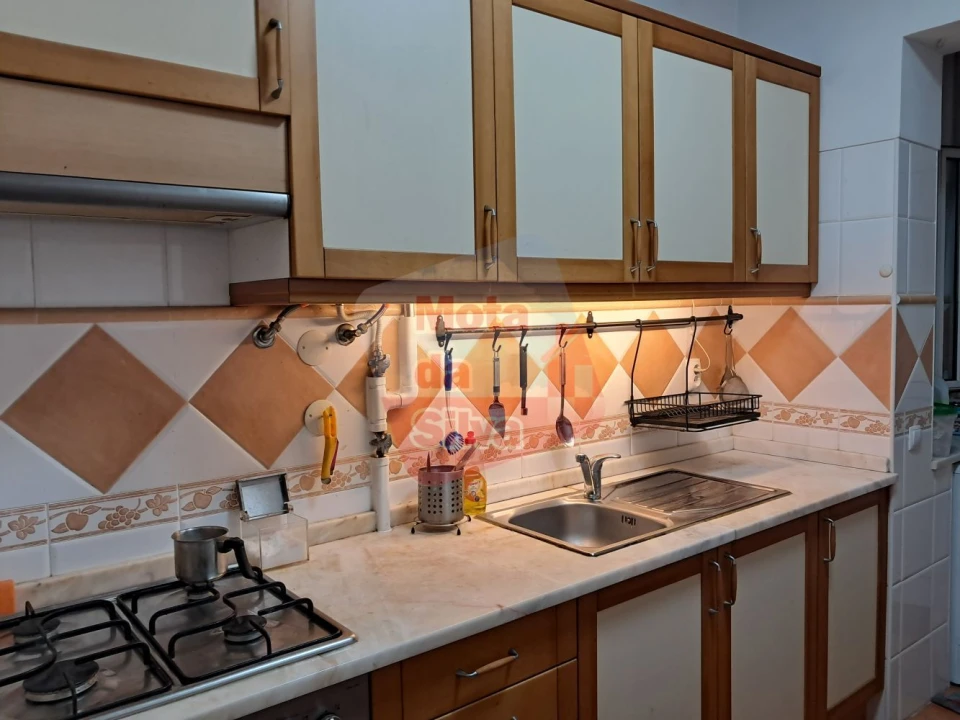 Apartamento T2 para Venda em Queluz e Belas Foto 4