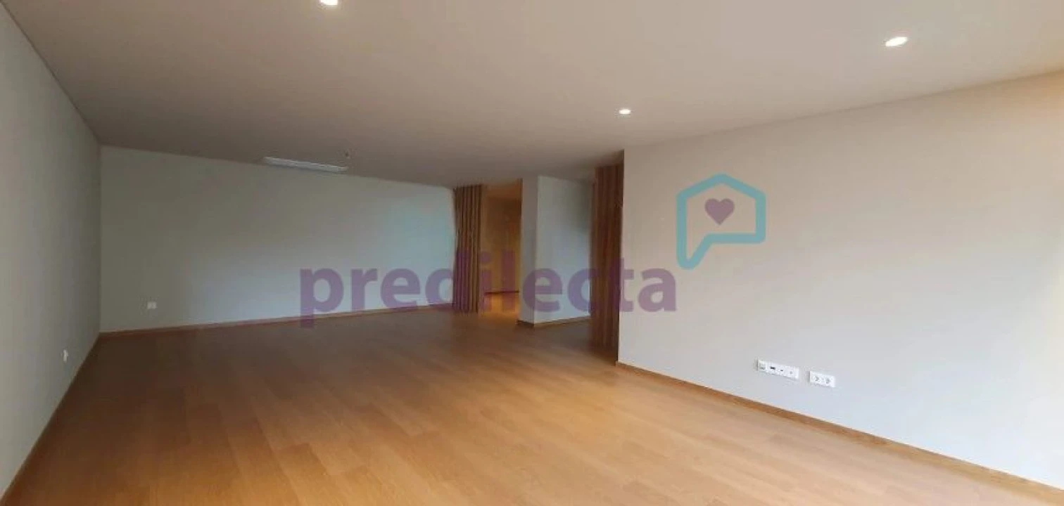 Apartamento T3 para Venda em Paranhos Foto 13