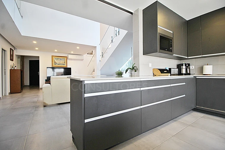 Moradia T5 para Venda em Vialonga Foto 6