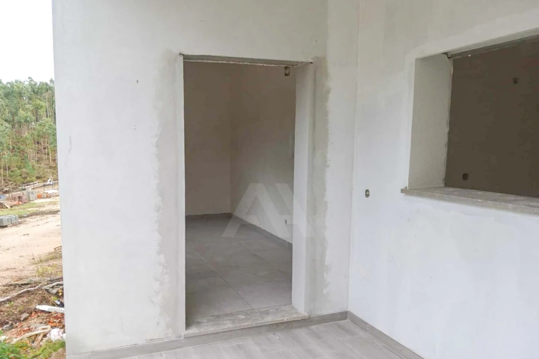 Moradia T4 para Venda em Leiria, Pousos, Barreira e Cortes Foto 13