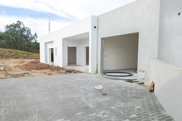 Moradia T4 para Venda em Leiria, Pousos, Barreira e Cortes Foto 5