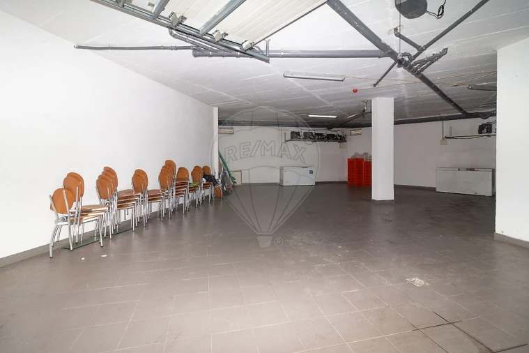 Negócio para Venda em Alhandra, São João dos Montes e Calhandriz Foto 7