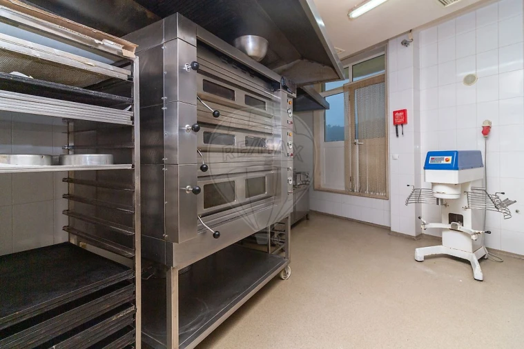 Negócio para Venda em Alhandra, São João dos Montes e Calhandriz Foto 47