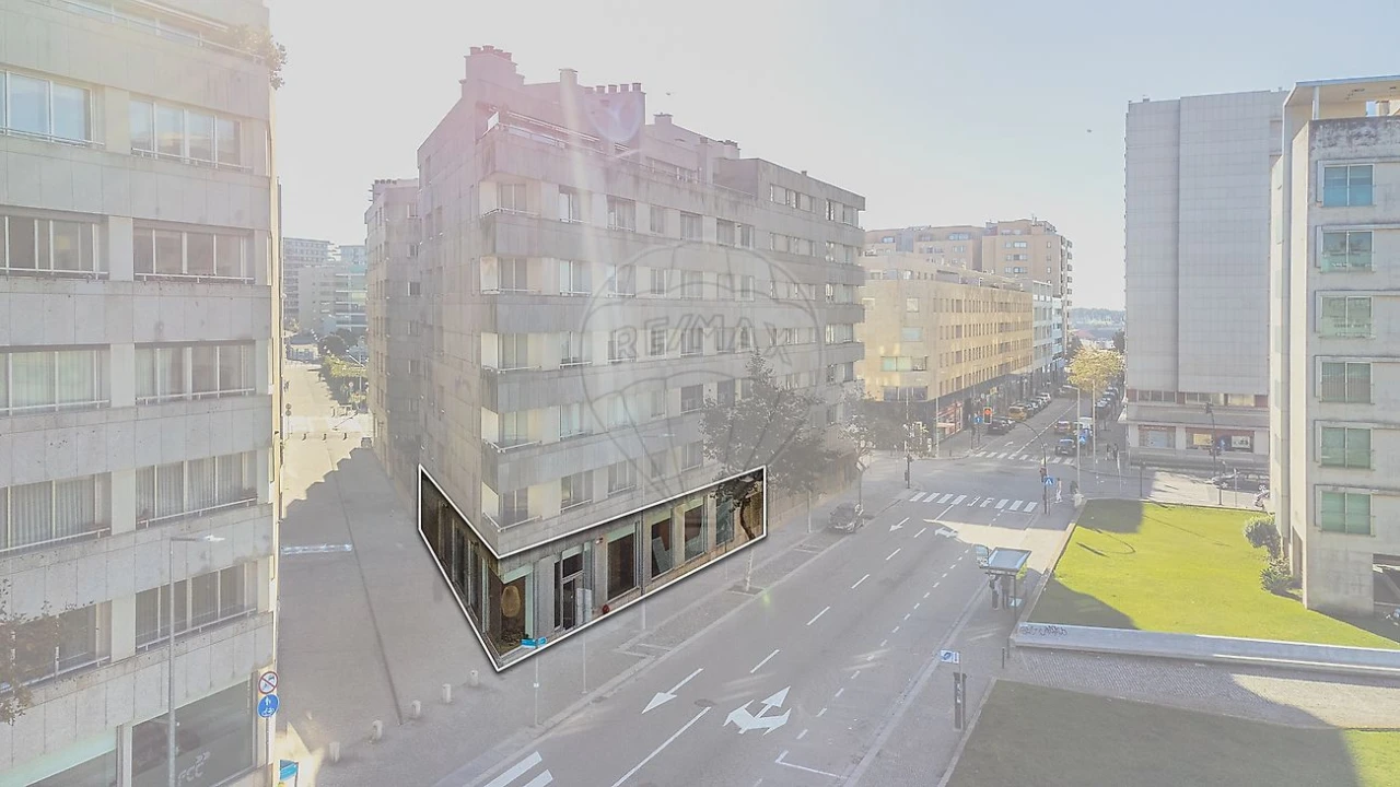 Loja para Venda em Matosinhos e Leça da Palmeira Foto 4