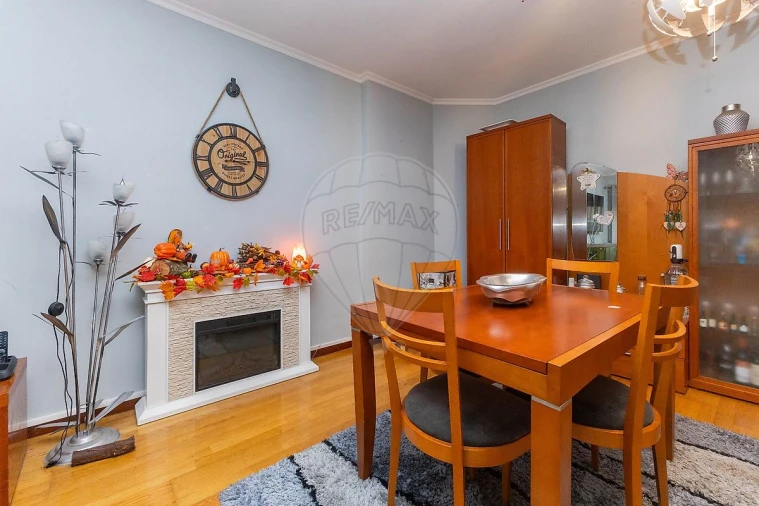 Apartamento T2 para Venda em Vilar de Andorinho Foto 11