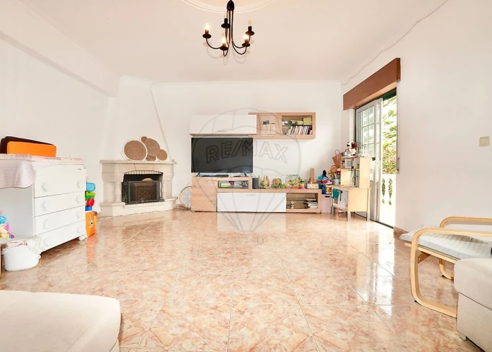 Moradia T3 para Venda em Póvoa de Santa Iria e Forte da Casa Foto 6