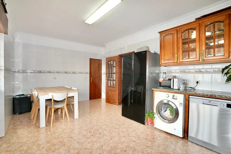 Moradia T3 para Venda em Póvoa de Santa Iria e Forte da Casa Foto 5