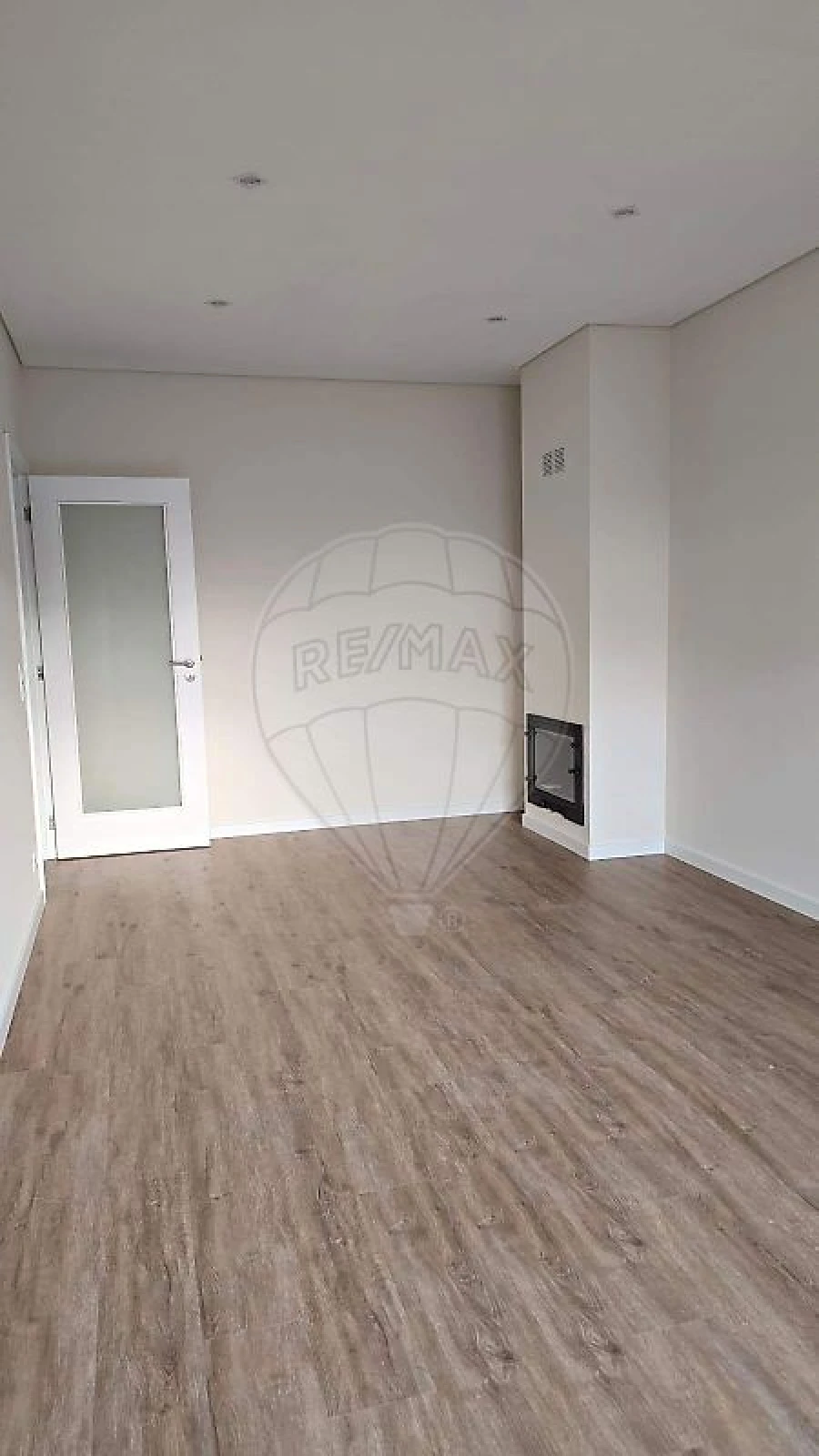 Apartamento T2 para Venda em Espinho Foto 8
