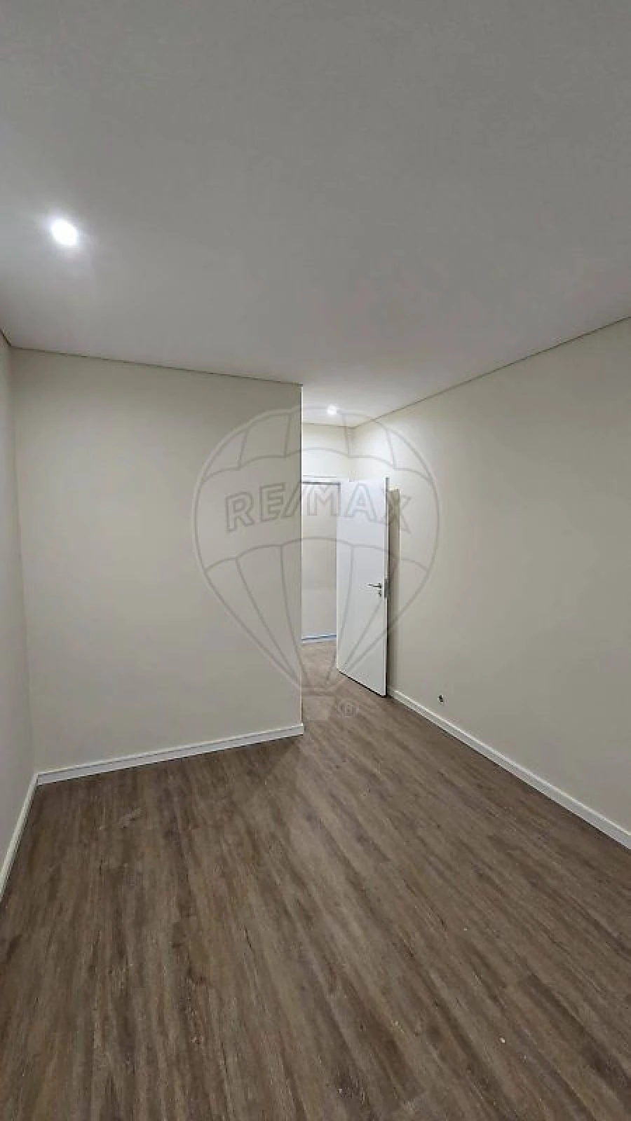 Apartamento T2 para Venda em Espinho Foto 14