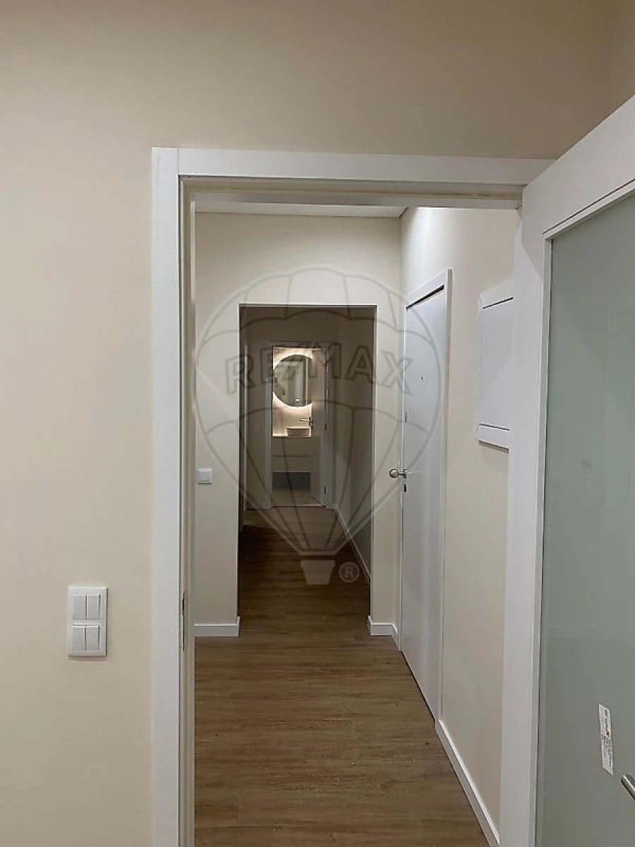 Apartamento T2 para Venda em Espinho Foto 9