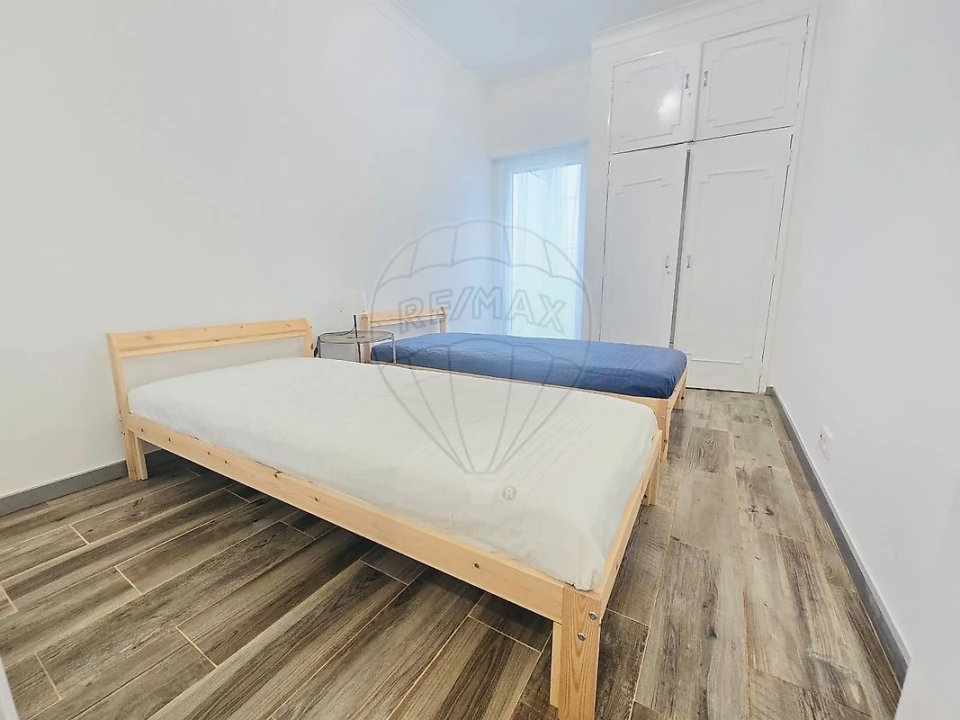 Apartamento T2 para Venda em Vila Franca de Xira Foto 6