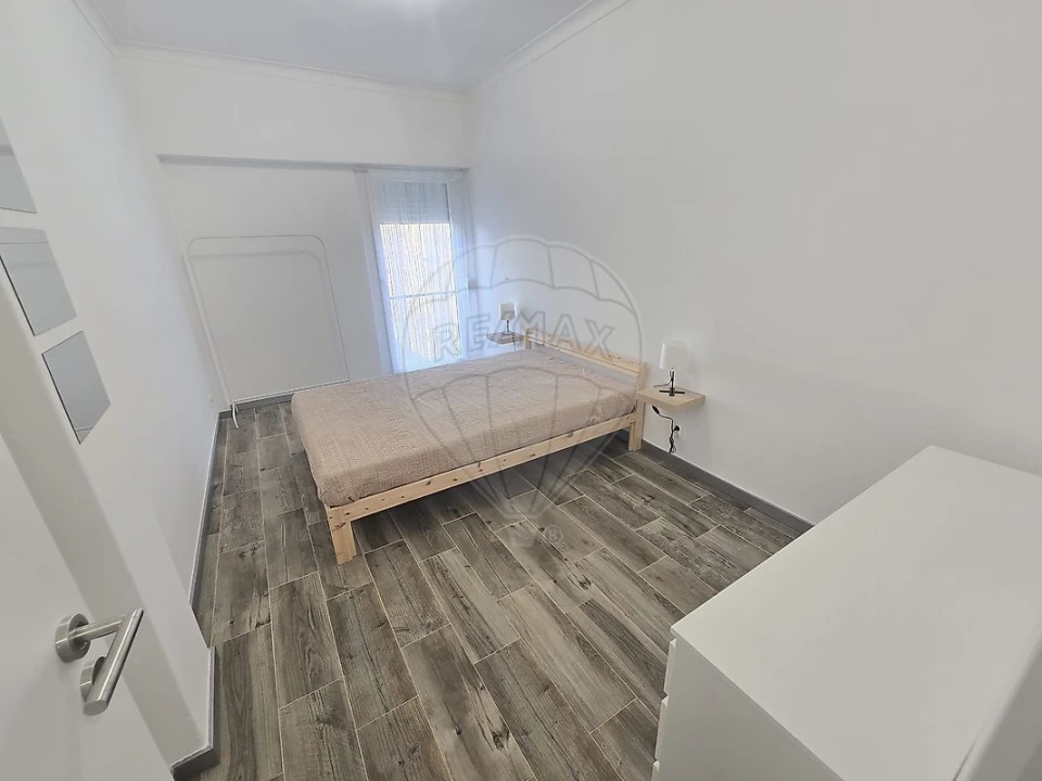 Apartamento T2 para Venda em Vila Franca de Xira Foto 5