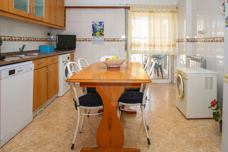 Apartamento T3 para Venda em Arruda dos Vinhos Foto 4