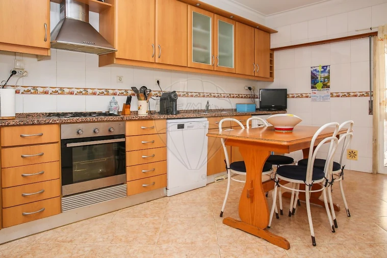 Apartamento T3 para Venda em Arruda dos Vinhos Foto 3