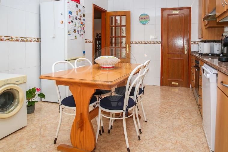 Apartamento T3 para Venda em Arruda dos Vinhos Foto 5