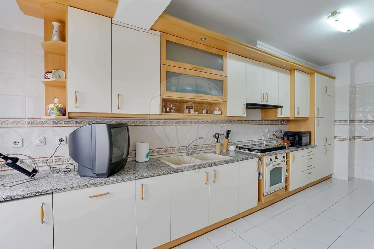 Apartamento T2 para Venda em Póvoa de Santa Iria e Forte da Casa Foto 8