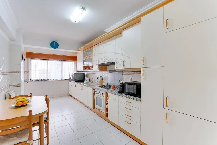 Apartamento T2 para Venda em Póvoa de Santa Iria e Forte da Casa Foto 1