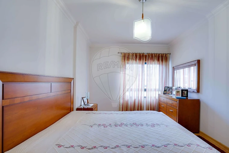 Apartamento T2 para Venda em Póvoa de Santa Iria e Forte da Casa Foto 18