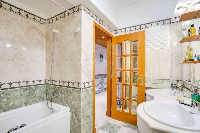 Apartamento T2 para Venda em Póvoa de Santa Iria e Forte da Casa Foto 28