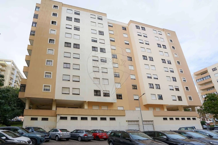 Apartamento T2 para Venda em Póvoa de Santa Iria e Forte da Casa Foto 5