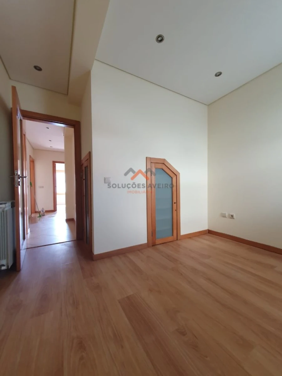 Apartamento T2 para Venda em Gafanha da Encarnação Foto 8