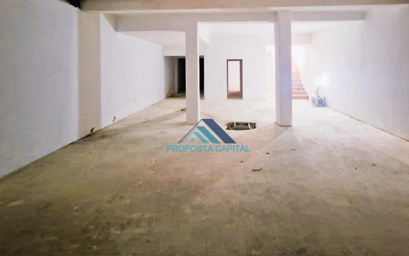 Negócio para Venda em Alvalade Foto 1