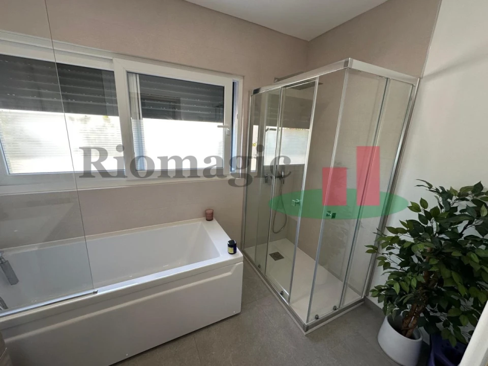 Moradia T5 para Venda em Santa Barbara Foto 24