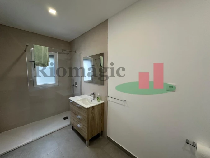 Moradia T5 para Venda em Santa Barbara Foto 6