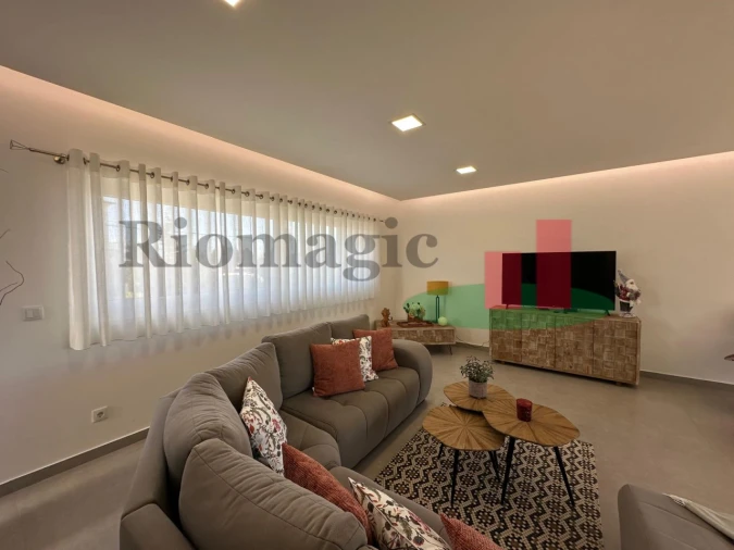 Moradia T5 para Venda em Santa Barbara Foto 4