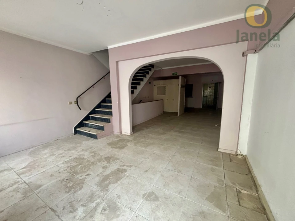 Prédio para Venda em Faro (Sé e São Pedro) Foto 5