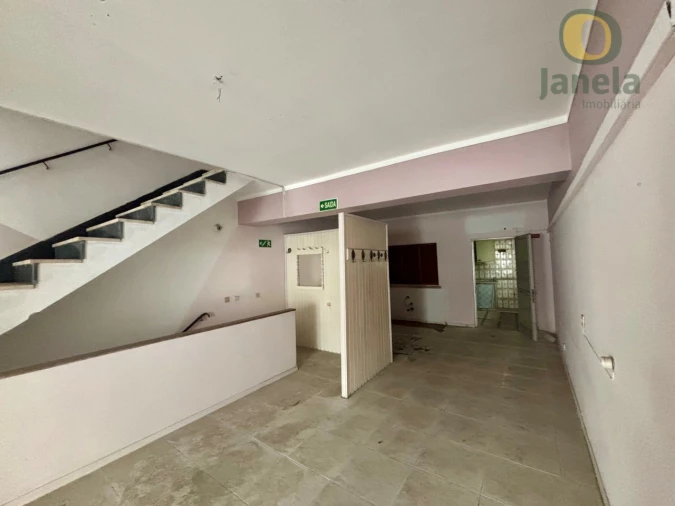 Prédio para Venda em Faro (Sé e São Pedro) Foto 6