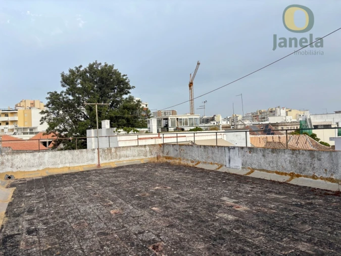 Prédio para Venda em Faro (Sé e São Pedro) Foto 17